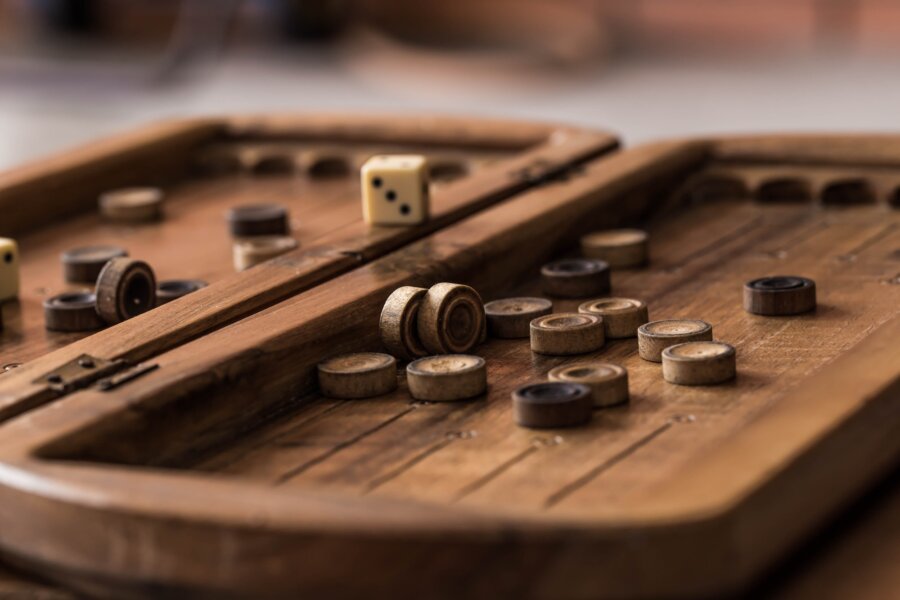 Backgammon History: A Journey Through Origins & Evolution!